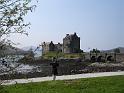 20- Le chateau Eilean Donan et joueur de cornemuse